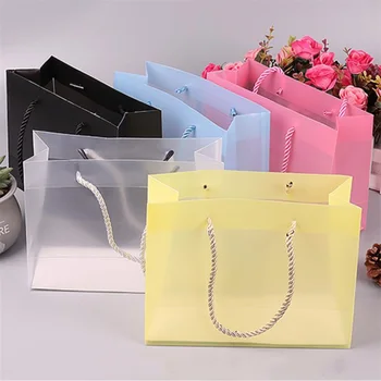 Yeni Moda Buzlu Şeffaf PP Çanta Plastik hediye çantası Düğün Alışveriş giysi ambalajı PVC saplı çanta 10 adet / grup  10