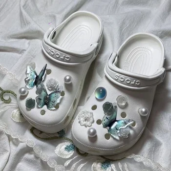 Moda Kristal Kelebek Ayakkabı Takılar Crocs Vintage İnci Takunya Ayakkabı Dekorasyon DIY Sevimli Zarif Croc Takılar Tasarımcı 2022  10