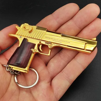 1:3 Çöl Kartal Metal Silah Modeli Ahşap Saplı Altın kaplama Anahtarlık Tabanca Kolye Mini Silah Yetişkin Çocuklar İçin Hediye  5