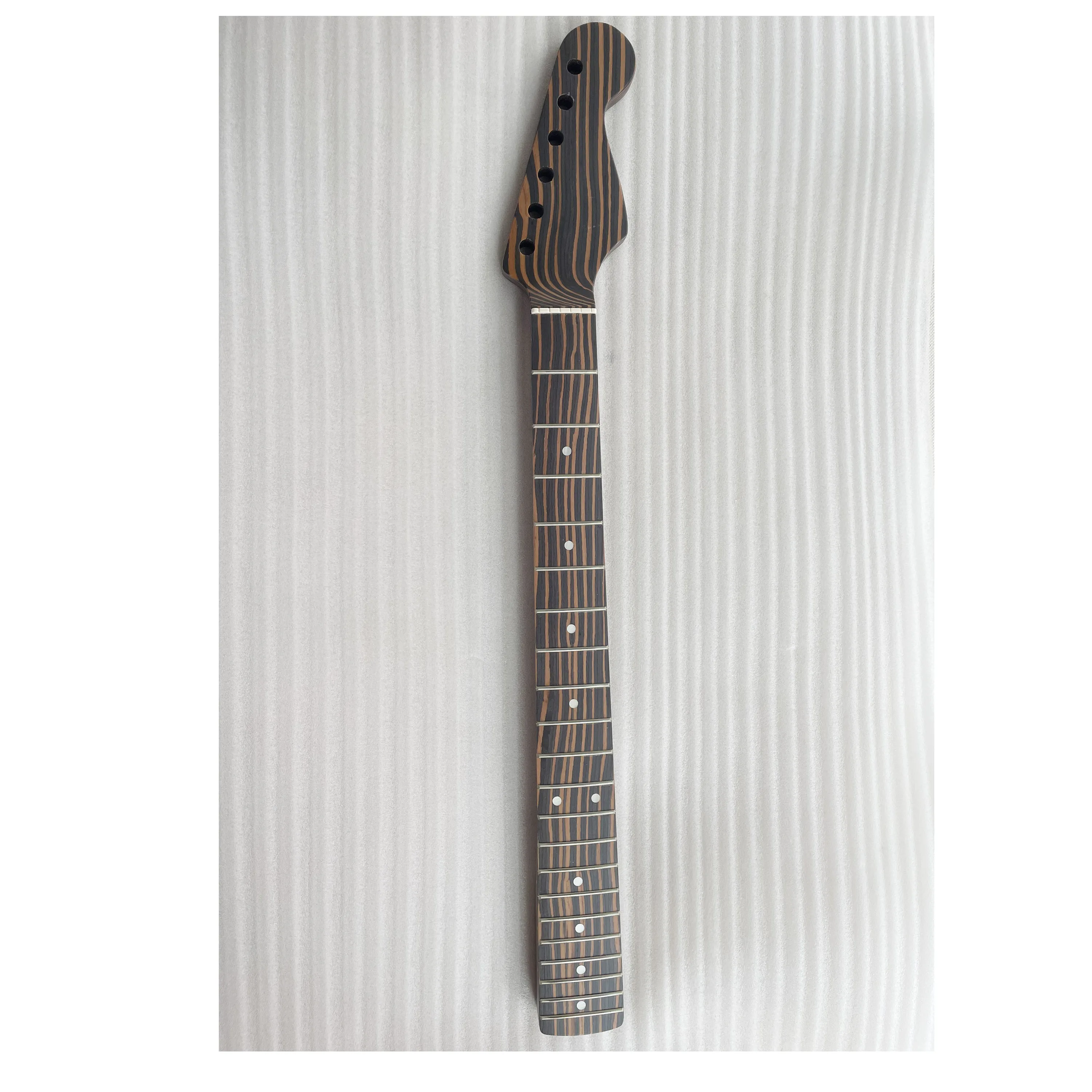 Yeni Retro Tek Parça 6 Dize Zebra Desen Ahşap ST Elektrik Gitar Boyun Bitmiş Strat Guitarra Kolu 21 Fret Yüksek Kalite